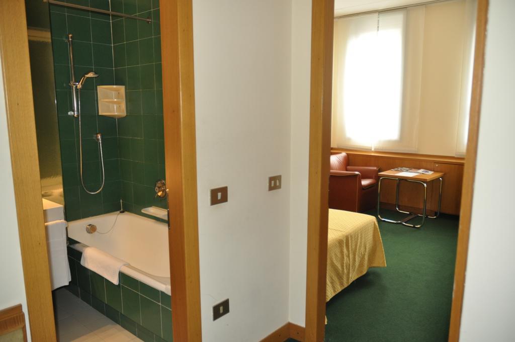 Hotel Galileo Μιλάνο Εξωτερικό φωτογραφία